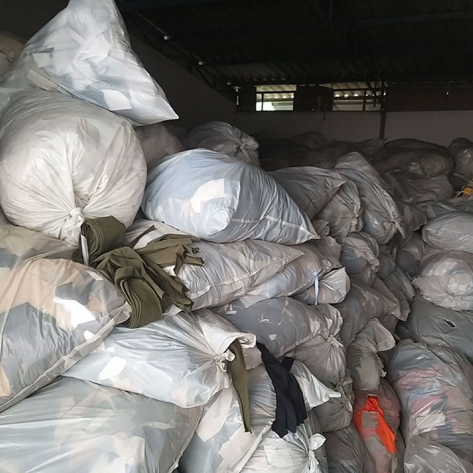 เศษผ้า รับซื้อผ้าสต๊อก รับซื้อผ้าทุกชนิด รับซื้อเศษผ้า รับซื้อผ้าโรงงาน สต๊อกคงค้าง ผ้าเก่า สต๊อกผ้าคงเหลือ ต้องการขายผ้า ติดต่อ 087-3038564